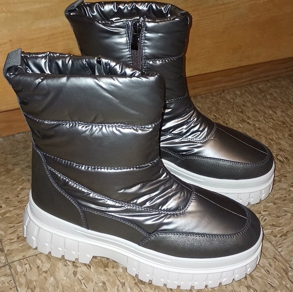 Platform Quilted Winter Boots - Picture 12 of 12